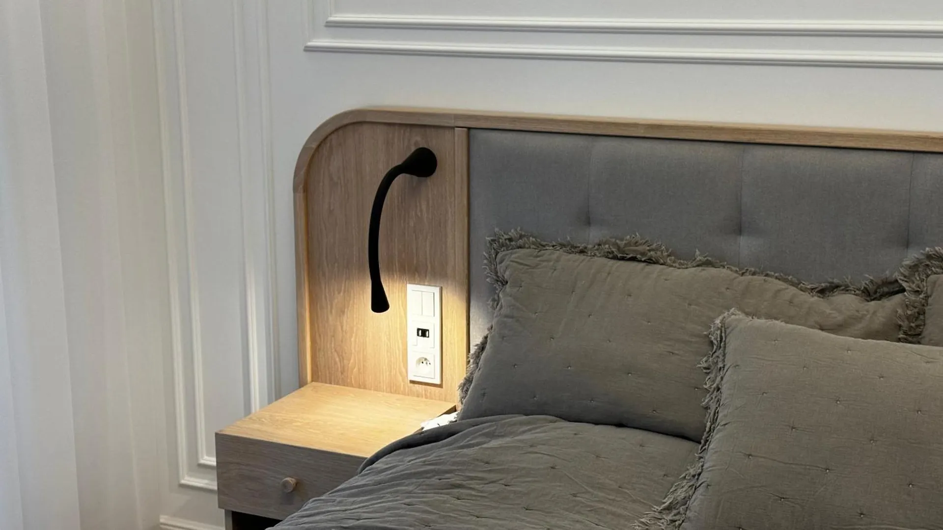 Cracow Old Town Luxury Apartments, Pool & Gym & Sauna & Parking & 24H Self Check-In Krakow Apartment