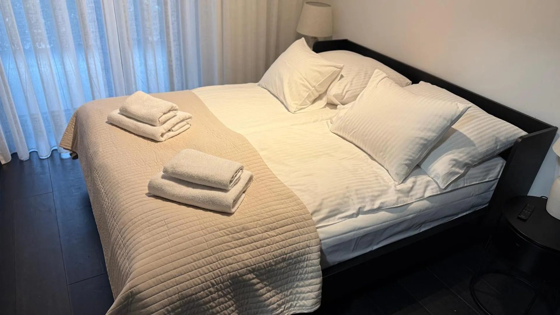 Cracow Old Town Luxury Apartments, Pool & Gym & Sauna & Parking & 24H Self Check-In Krakow Poland