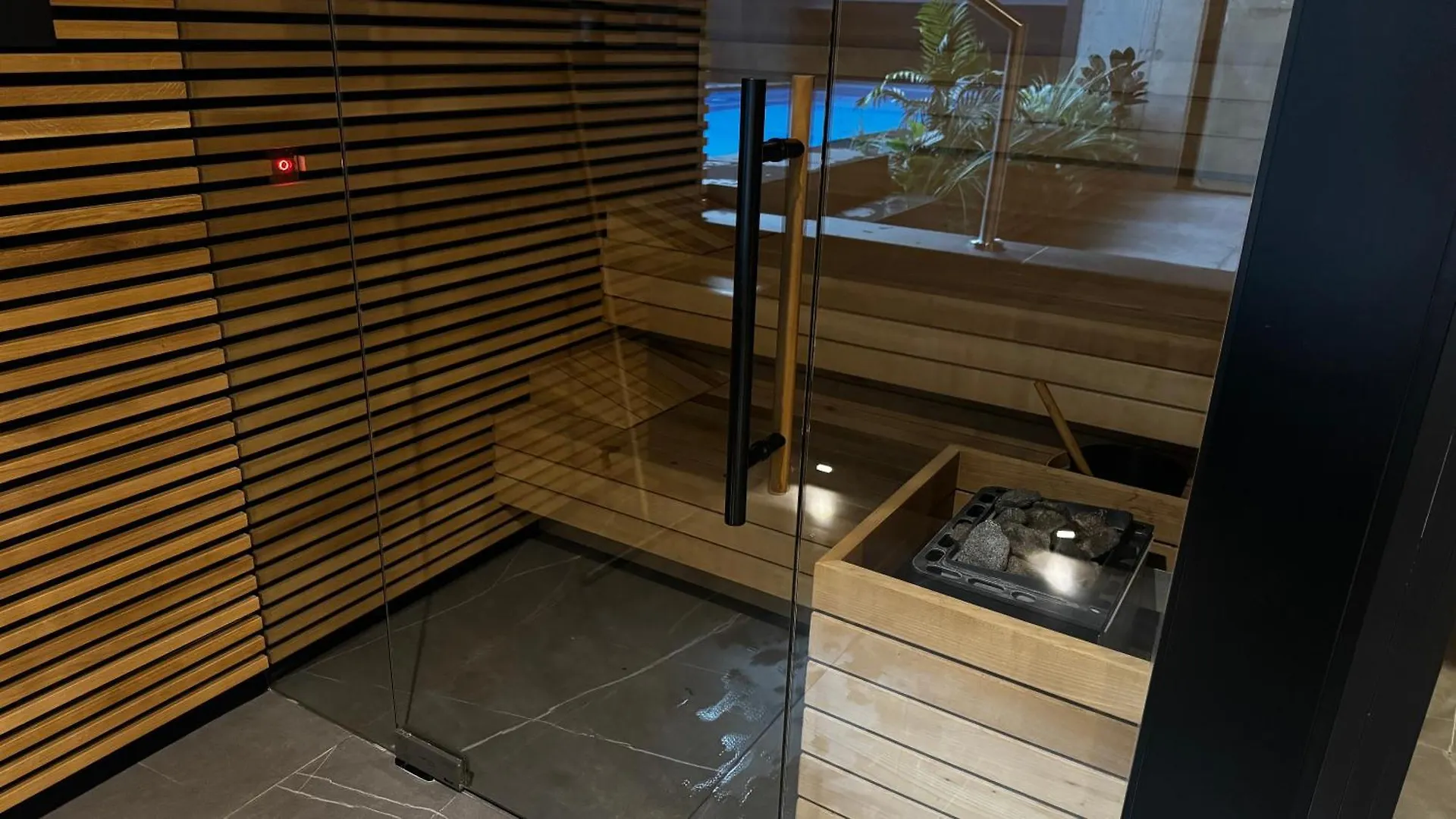 Cracow Old Town Luxury Apartments, Pool & Gym & Sauna & Parking & 24H Self Check-In Krakow 0*,  Poland
